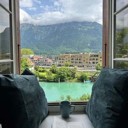 River-2 With Iconic Jungfraujoch View إنترلاكن